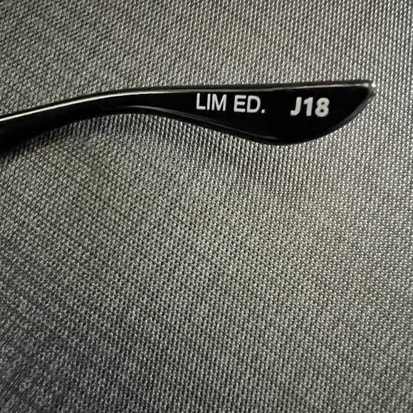 Kids Ray Ban Mickey Mouse Sunglasses - Picture 6 of 17